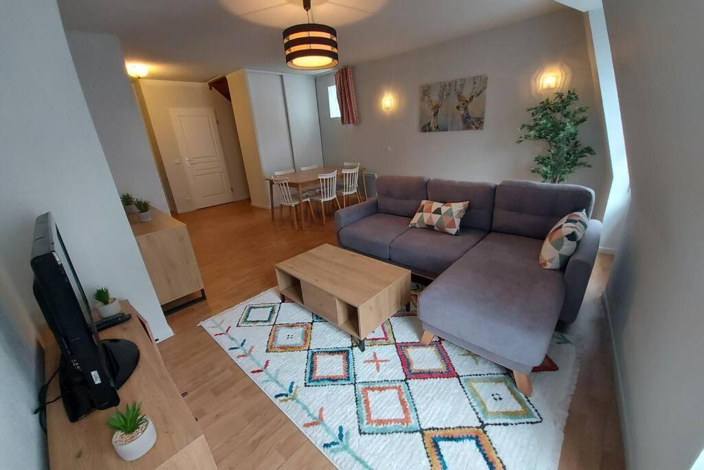 Appartement Moderne, Hyper-Centre - 6/8 Pers. Bagneres-de-Luchon Exterior photo